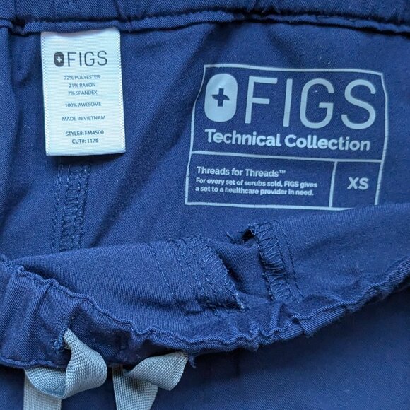 FIGS Mens Scrubs 4 Tops & 4 Pants - Navy - Picture 5 of 5